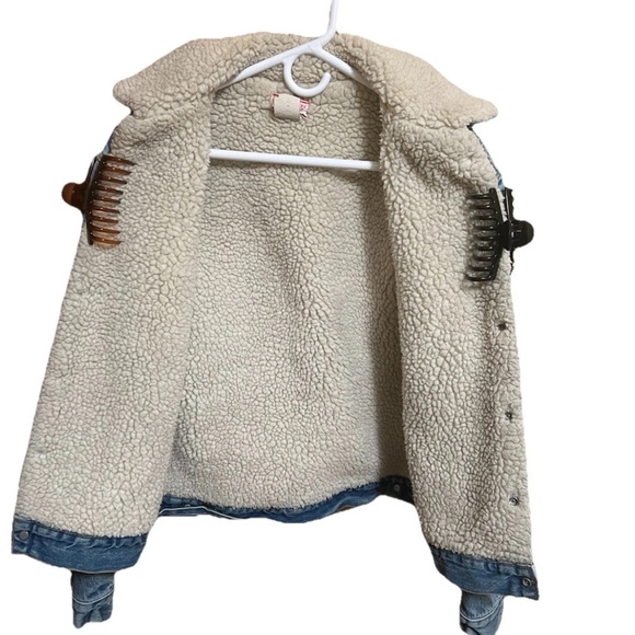 Vintage Levi’s 70505 Sherpa Trucker Jacket Size 42 Light Stonewash USA Made - Picture 3 of 16